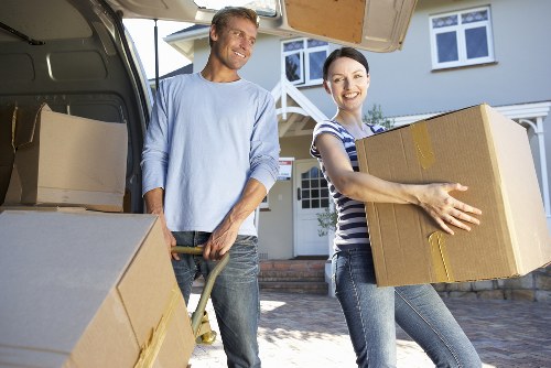 Local moving van for flat and residential removals in North Kensington